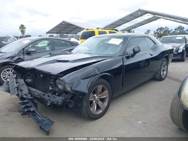 Dodge Challenger Sxt 2018 2C3CDZAG0JH112252 Image 2
