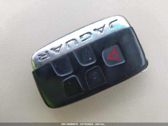 SAJBD4BV5GCY06620 Jaguar Xf 35t Premium