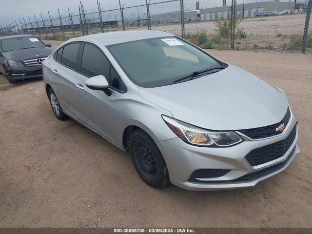 Chevrolet Cruze Ls Auto 2018 1G1BC5SMXJ7153578 zdjęcie główne