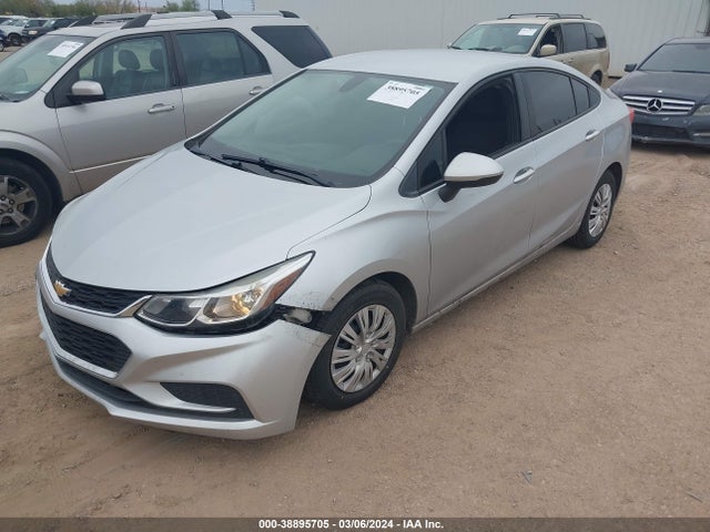 Chevrolet Cruze Ls Auto 2018 1G1BC5SMXJ7153578 Image 2