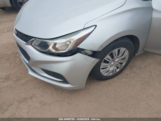 Chevrolet Cruze Ls Auto 2018 1G1BC5SMXJ7153578 Image 6
