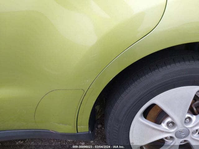 KNDJN2A27F7761478 KIA Soul