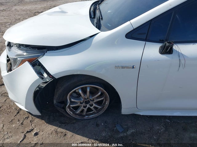 Toyota Corolla Hybrid Le 2021 JTDEAMDE9MJ003334 Image 20