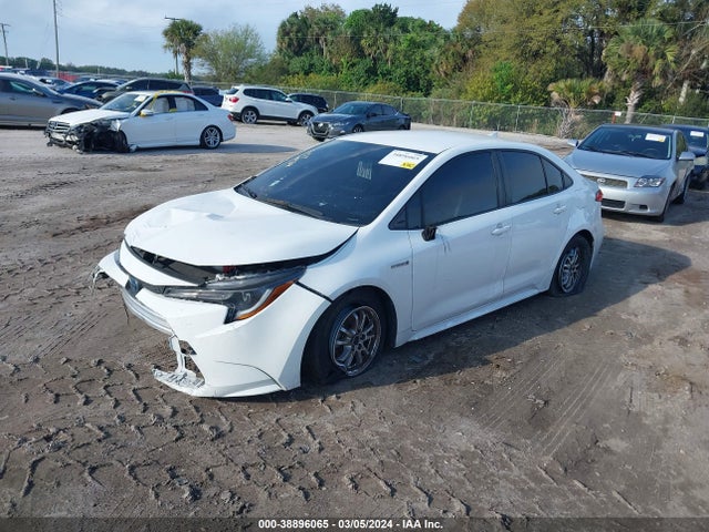 Toyota Corolla Hybrid Le 2021 JTDEAMDE9MJ003334 Image 2