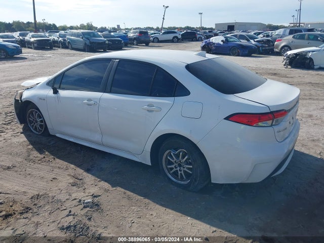 Toyota Corolla Hybrid Le 2021 JTDEAMDE9MJ003334 Image 3