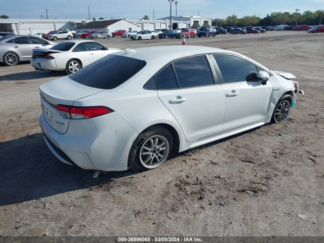 Toyota Corolla Hybrid Le 2021 JTDEAMDE9MJ003334 Image 4