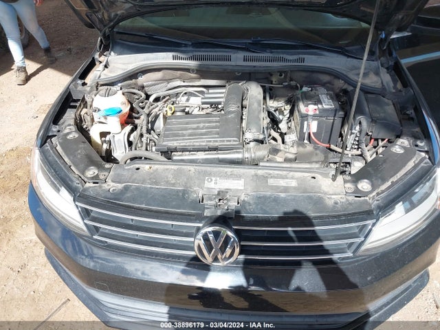 3VW167AJ7HM225945 Volkswagen Jetta 1.4t S