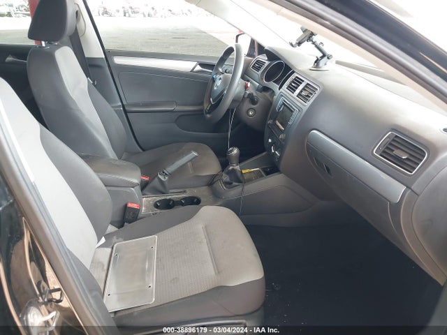 3VW167AJ7HM225945 Volkswagen Jetta 1.4t S