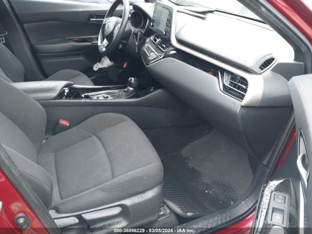 NMTKHMBX2KR082010 Toyota C-HR XLE
