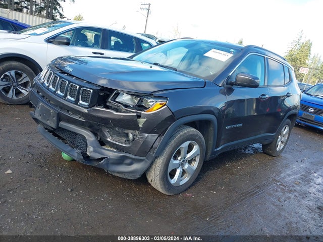 3C4NJDBB0JT161042 Jeep Compass Latitude 4x4
