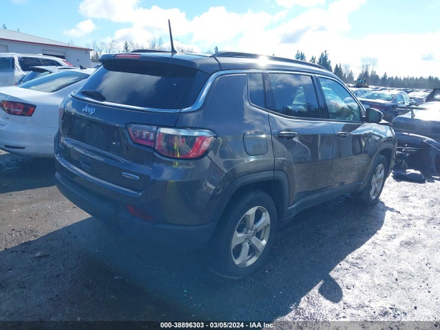 3C4NJDBB0JT161042 Jeep Compass Latitude 4x4