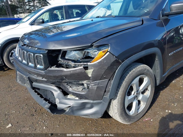 3C4NJDBB0JT161042 Jeep Compass Latitude 4x4