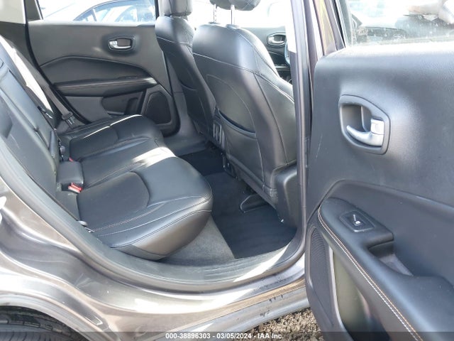 3C4NJDBB0JT161042 Jeep Compass Latitude 4x4