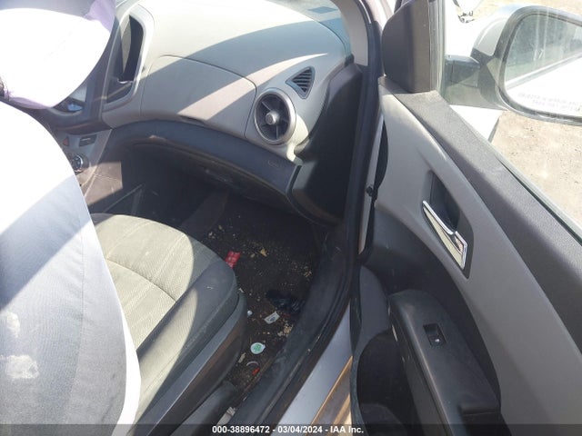 1G1JD6SH8F4156926 Chevrolet Sonic Lt Manual