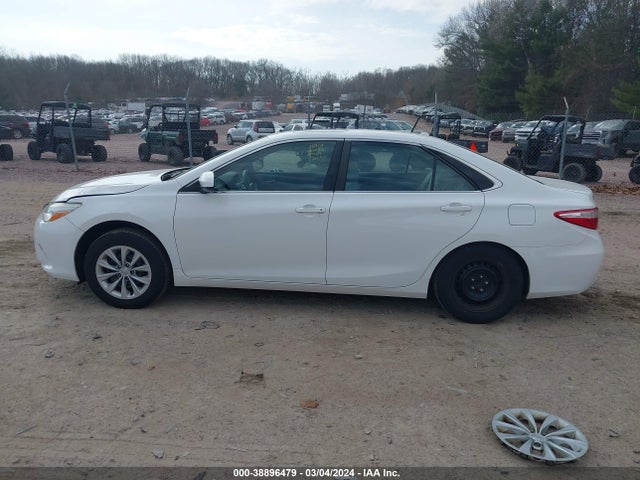 Toyota CAMRY LE 2015 4T1BF1FK0FU480415 Image 15