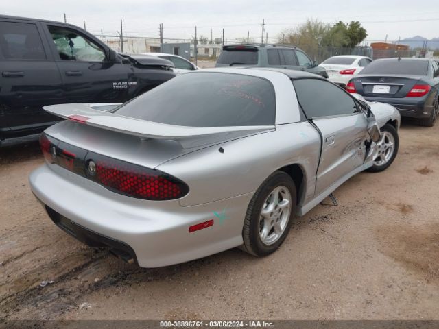 2002 PONTIAC FIREBIRD 2G2FV22G822132236 Photo 3