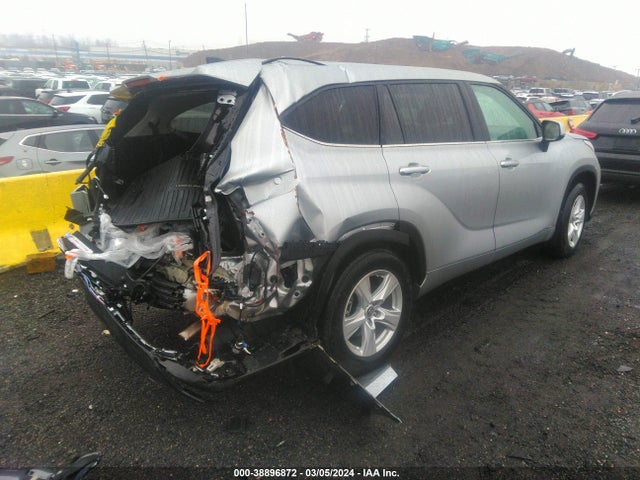 Toyota Highlander Hybrid Le 2023 5TDBBRCH3PS132041 Image 4
