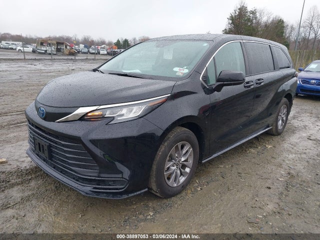 Toyota SIENNA LE 2022 5TDKRKEC7NS102560 Image 2