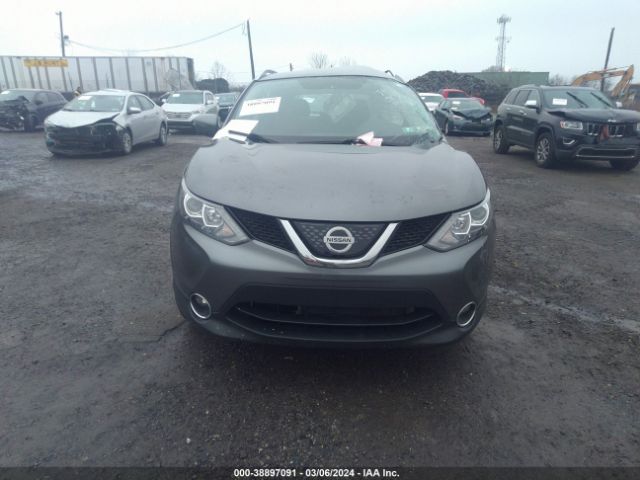 JN1BJ1CR2JW267101 Nissan Rogue Sport Sv