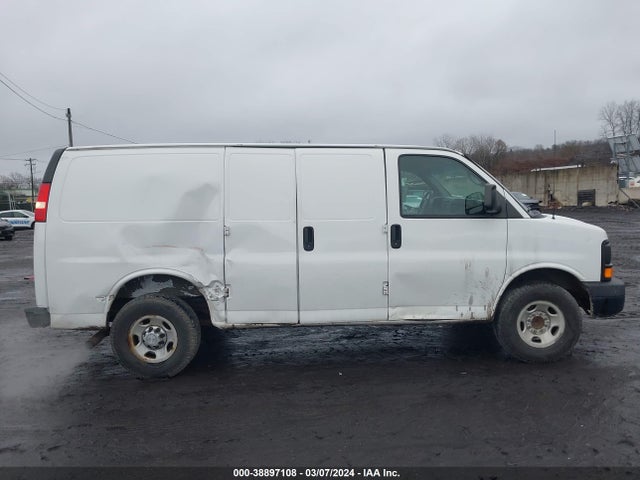 Chevrolet Express 2500 Work Van 2015 1GCWGFCF6F1175865 Image 13