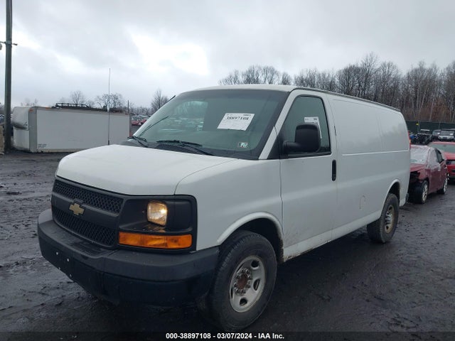 Chevrolet Express 2500 Work Van 2015 1GCWGFCF6F1175865 Image 2