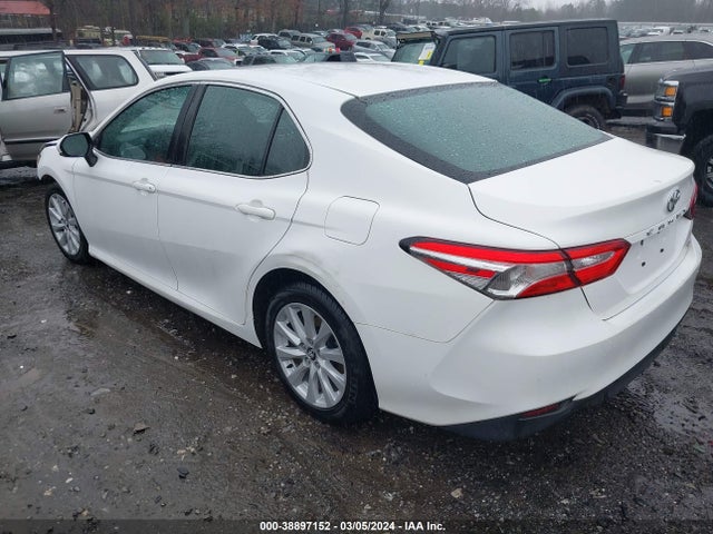 Toyota CAMRY LE 2018 4T1B11HK8JU127537 Image 3