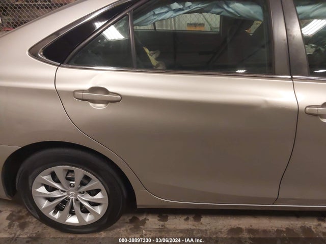 Toyota CAMRY LE 2015 4T4BF1FK7FR461110 Image 18