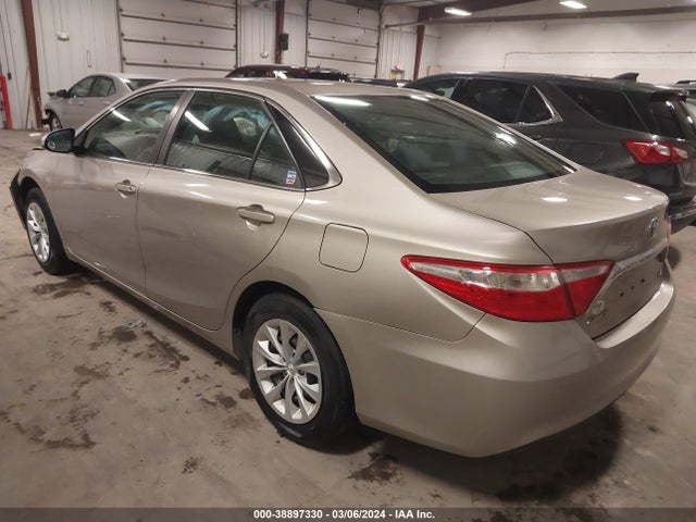 Toyota CAMRY LE 2015 4T4BF1FK7FR461110 Image 3