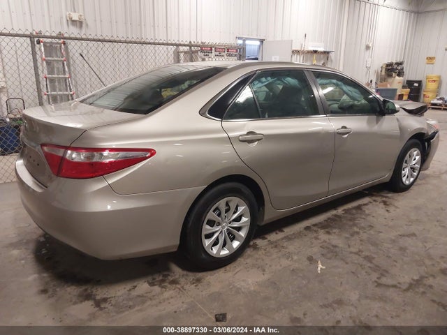Toyota CAMRY LE 2015 4T4BF1FK7FR461110 Image 4