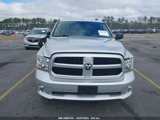 RAM 1500 Express Quad Cab 4x4 6'4 Box 2018 1C6RR7FG5JS351493 Image 12
