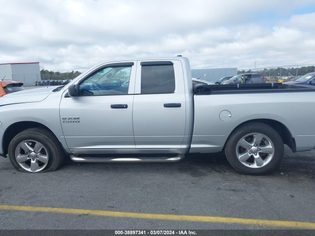 RAM 1500 Express Quad Cab 4x4 6'4 Box 2018 1C6RR7FG5JS351493 Image 14