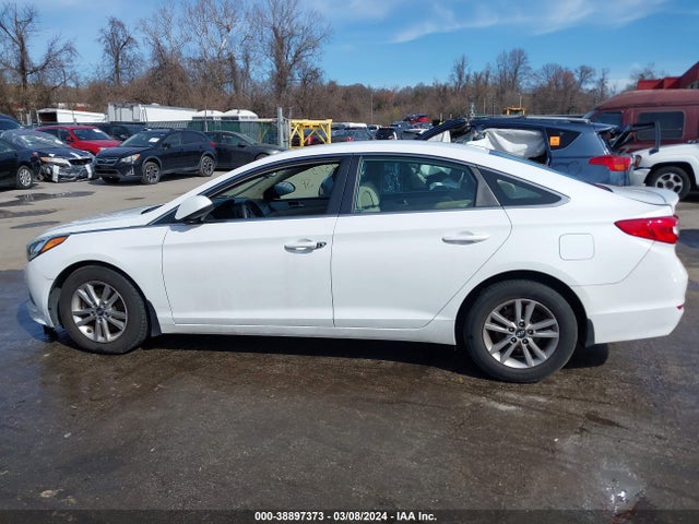 Hyundai SONATA SE 2015 5NPE24AF9FH258684 Image 13
