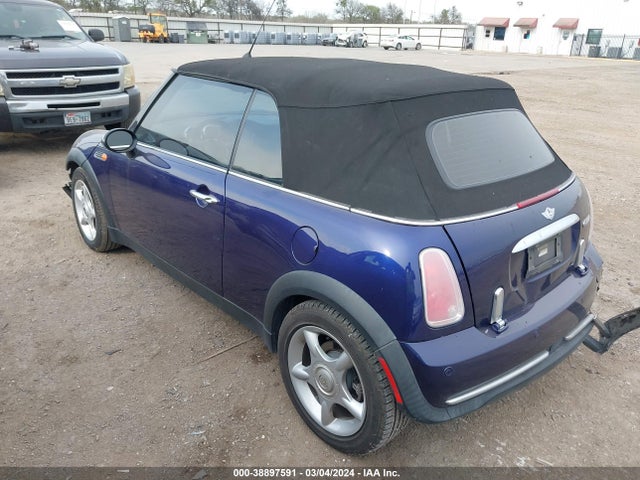 2005 MINI COOPER WMWRF33425TG10686 Photo 2