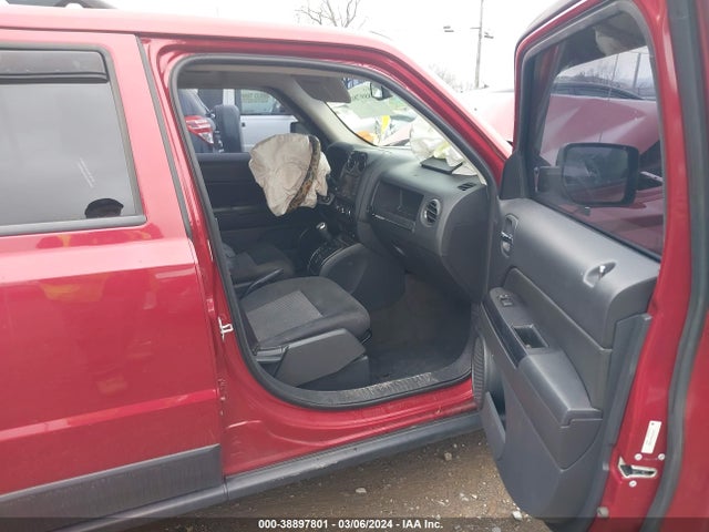 Jeep Patriot Latitude 2014 1C4NJPFB3ED793895 Image 5