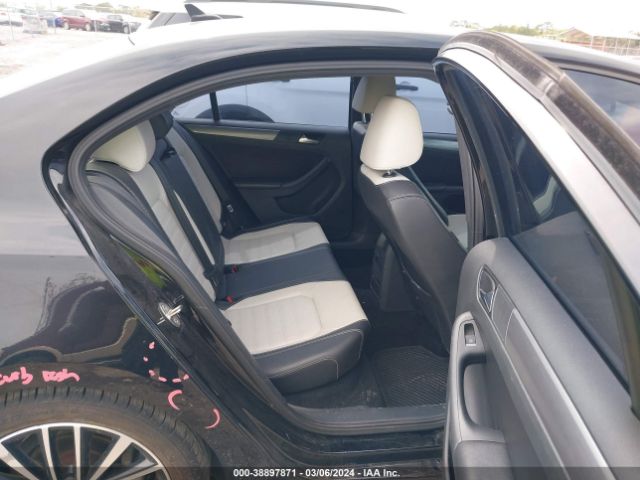 3VWD17AJ2GM365458 Volkswagen Jetta 1.8t Sport