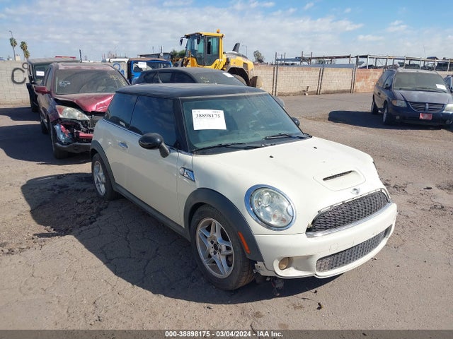 2008 MINI COOPER S WMWMF73568TV33042 Photo 0