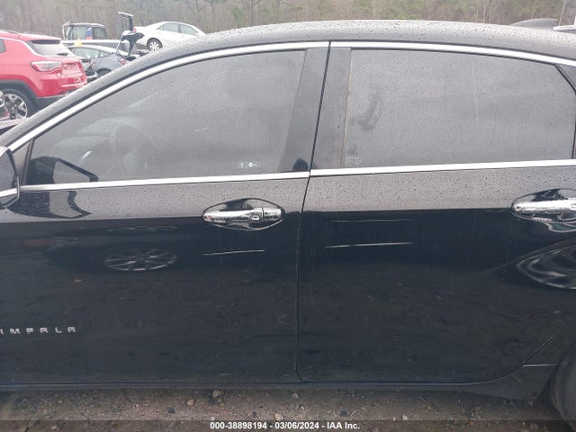 Chevrolet IMPALA 1LT 2018 2G1105S39J9139908 Image 14
