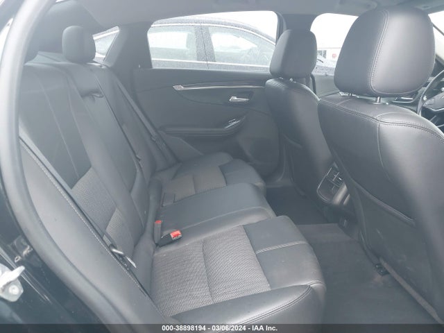 Chevrolet IMPALA 1LT 2018 2G1105S39J9139908 Image 8