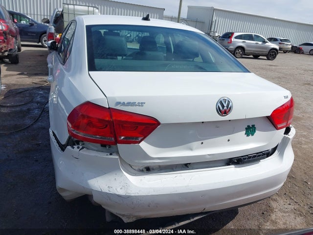 Volkswagen Passat 1.8t Wolfsburg Edition 2015 1VWAT7A38FC033815 Image 17