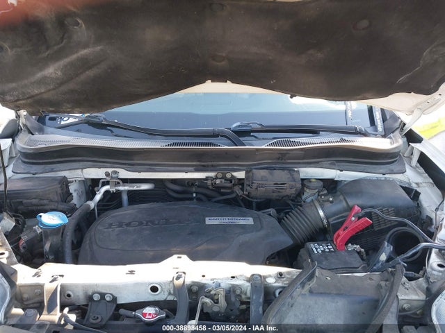 Honda Pilot Touring 2016 5FNYF5H93GB011667 Image 10