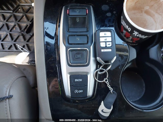 Honda Pilot Touring 2016 5FNYF5H93GB011667 Image 11