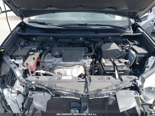 Toyota Rav4 Xle 2017 JTMWFREVXHD096001 Image 10