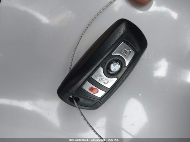 WBA8A9C55GK616705 BMW 320i