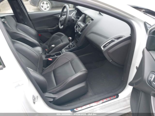 1FADP3L92JL313775 Ford FOCUS ST