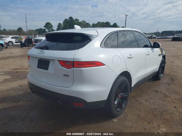 2018 JAGUAR F-PACE SADCJ2GX6JA235592 Photo 3