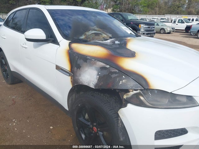 2018 JAGUAR F-PACE SADCJ2GX6JA235592 Photo 5