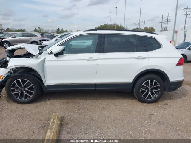 3VV2B7AX4MM141391 Volkswagen Tiguan 2.0t Se/2.0t Se R-line Black/2.0t Sel