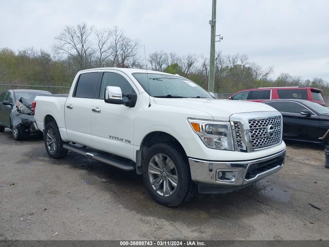 2018 1N6AA1E5XJN550030 main image