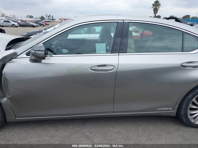 Lexus Es 300h Luxury 2019 JTHB21B10K2027297 Image 14