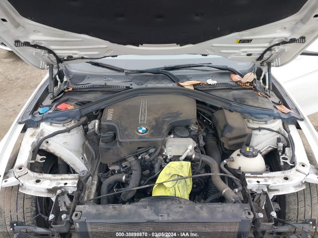 BMW 320i Xdrive 2018 WBA8A3C53JA357531 Image 10